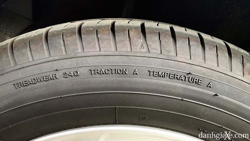 1200px-utqg_ratings_on_japanese_tire-221137-221852